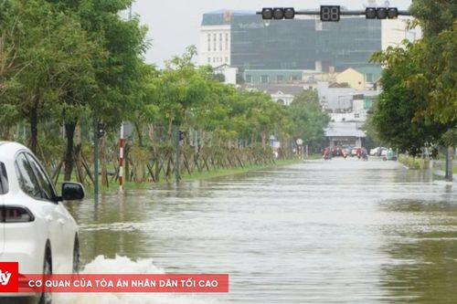 Mưa lớn tiếp tục ở TP. Huế và duyên hải Nam Trung bộ