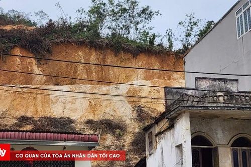 Xử lý khẩn cấp sạt lở đất tại đồi Phòng Không để người dân an tâm đón Tết