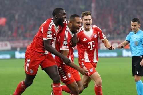 Bayern Munich lội ngược dòng hạ Sporting Lisbon