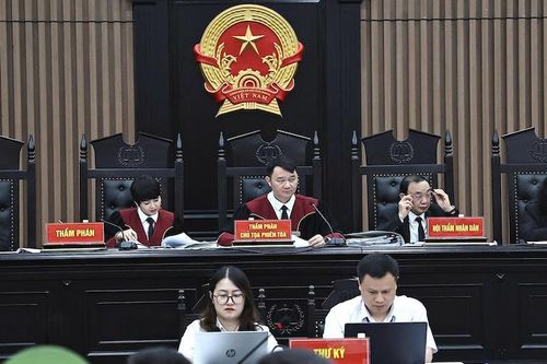 Năm 2025, hàng trăm bị cáo phạm tội tham nhũng bị đưa ra xét xử ở Hà Nội