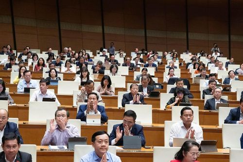 Cán bộ có kim khí quý, đá quý, tài sản 150 triệu đồng trở lên phải kê khai tài sản