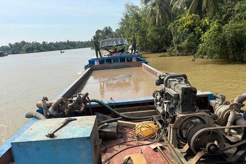 Xử lý 3 phương tiện khai thác, tàng trữ khoáng sản không rõ nguồn gốc