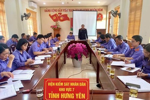Chi bộ VKSND Khu vực 7, tỉnh Hưng Yên hoàn thành xuất sắc nhiệm vụ năm 2025