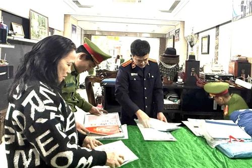 Doanh thu 5.000 tỷ, nộp thuế 10 triệu/tháng, chủ tiệm vàng bị khởi tố