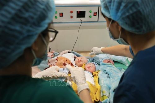 FDA Mỹ rà soát lại an toàn các thuốc điều trị nhiễm trùng đường hô hấp RSV cho trẻ sơ sinh