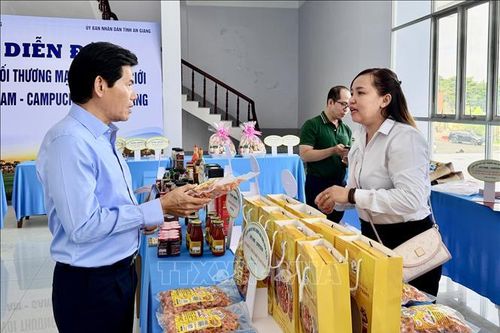 Kết nối thương mại vùng biên giới Việt Nam - Campuchia
