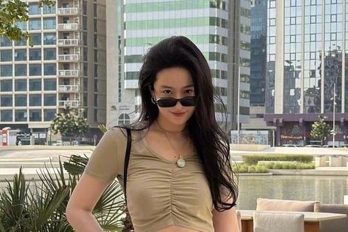 Loạt ảnh du lịch của Lưu Diệc Phi khiến ai cũng phải nghi ngờ tuổi thật
