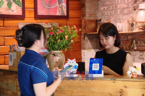 Ngân hàng hỗ trợ hộ kinh doanh chuyển đổi số