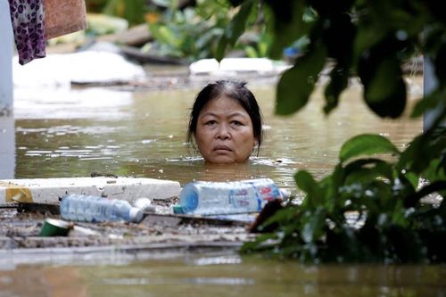 Phụ nữ trước những rủi ro đe dọa sinh mạng, sức khỏe, sinh kế từ biến đổi khí hậu