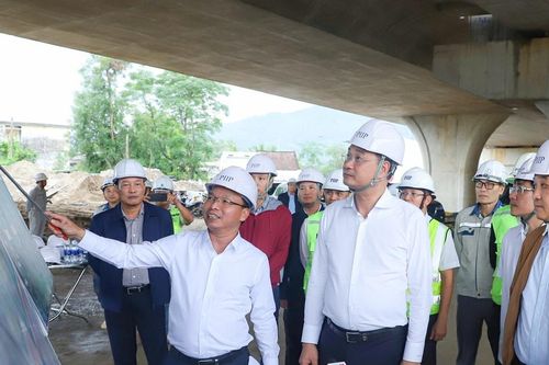 Năm 2026, Đà Nẵng phấn đấu tăng trưởng kinh tế đạt 11% trở lên