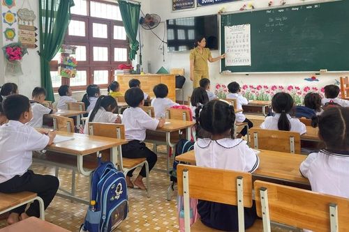 Ðề án 'Ðưa Tiếng Anh trở thành ngôn ngữ thứ hai trong trường học': Cần cân nhắc điều kiện triển khai