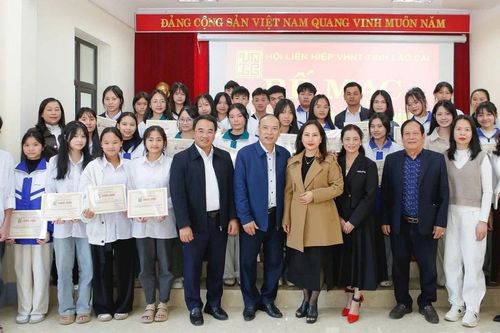 'Giữ lửa' văn chương cho thế hệ trẻ