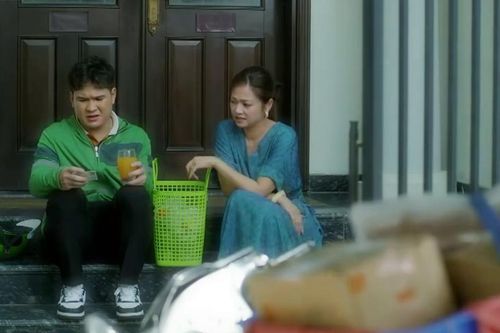 Gia đình trái dấu tập 6: Bà Ánh quyết làm shipper sau thất bại