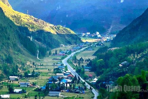 Vẻ đẹp trên những điểm dừng chân ở Phố Bảng
