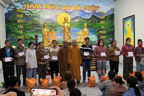 Đoàn từ thiện Pháp Tạng hỗ trợ bà con vùng bão lụt tại 2 tỉnh Gia Lai và Đắk Lắk