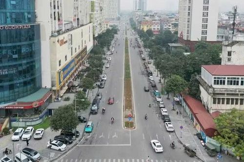 Hà Nội yêu cầu thu hồi hàng loạt rào chắn thi công chậm tiến độ