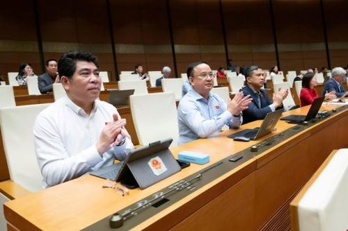 Hoàn thiện chính sách pháp luật, tạo lập môi trường phát triển công nghiệp an ninh