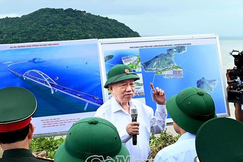 Phóng viên Báo và phát thanh, truyền hình Cà Mau đoạt giải Nhất
