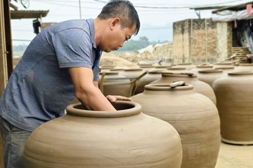 Làng nghề gốm Gia Thủy đỏ lửa phục vụ thị trường cuối năm