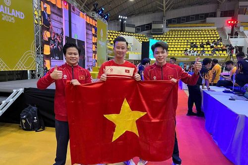 Hai 'ngôi sao vàng' của thể dục dụng cụ TP.HCM tỏa sáng tại SEA Games 33