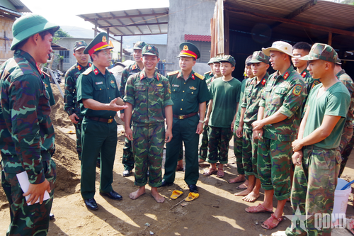 Binh chủng Đặc công thăm, động viên cán bộ, chiến sĩ tham gia 'Chiến dịch Quang Trung'
