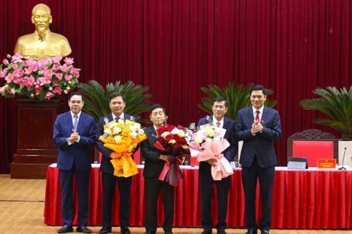 Giám đốc Sở GD&ĐT được bầu giữ chức Phó Chủ tịch UBND tỉnh Nghệ An