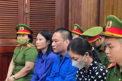 Vụ án đấu thầu liên quan AIC: Các bị cáo nhận trách nhiệm, xin khoan hồng