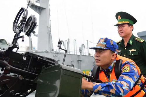 Kiểm tra toàn diện, siết chặt kỷ luật lực lượng biên phòng