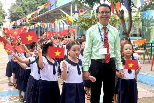 Tuyển sinh đầu cấp sau hợp nhất: Nơi cư trú làm trọng tâm