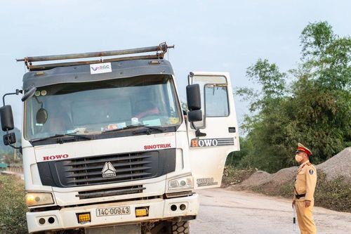 Cảnh sát giao thông Công an tỉnh Quảng Ninh vào cuộc sau phản ánh của Báo Tiền Phong