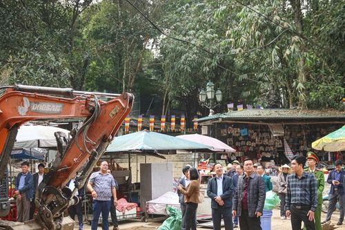 Lập lại cảnh quan trước mùa lễ hội Chùa Hương 2026