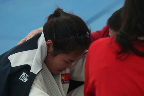 Phụng Mùi Nhình bật khóc sau tấm HCB Jujitsu: Nỗ lực không thành vàng nhưng đủ làm lay động trái tim người hâm mộ