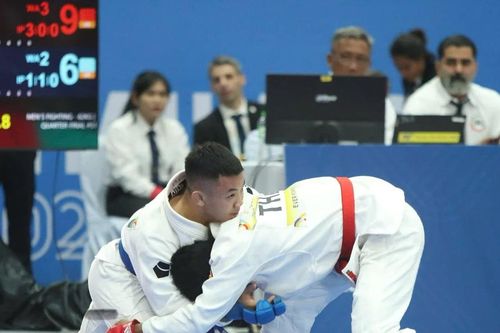 'Quỷ lùn' Đào Hồng Sơn: Bản lĩnh vượt giới hạn ở SEA Games 33