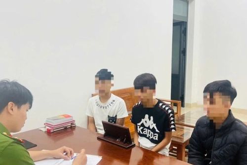 Nhóm thiếu niên khống chế người đàn ông đưa ra nghĩa trang đánh đập, cướp tài sản