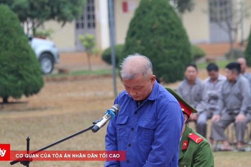 Trên đường đi điều trị... vẫn tìm mua ma túy để sử dụng