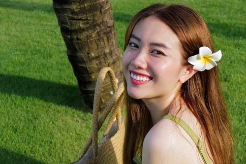 Nhan sắc đời thực của tiểu thư nhà bán vàng trên phim VTV