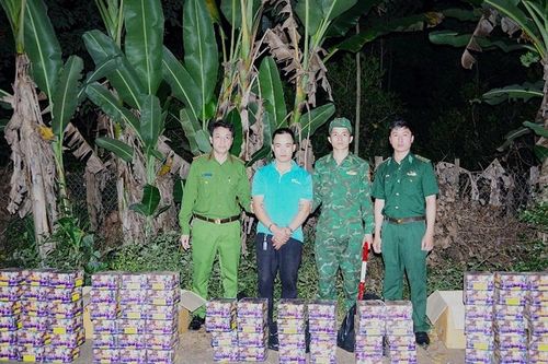 Bắt quả tang vụ vận chuyển 144kg pháo lậu trên địa bàn biên giới