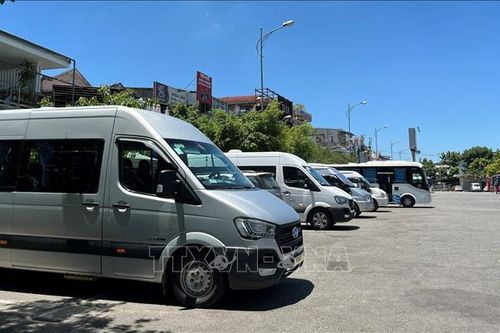 Xử phạt tài xế xe khách chở quá tải trọng thiết kế hơn 200% trên cao tốc