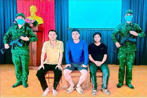 Bắt giữ ba đối tượng người nước ngoài nhập cảnh trái phép