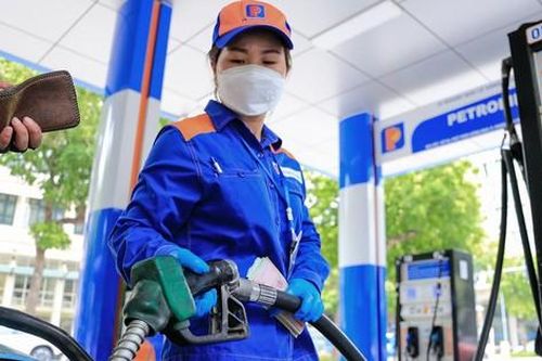 Giá xăng dầu đồng loạt giảm