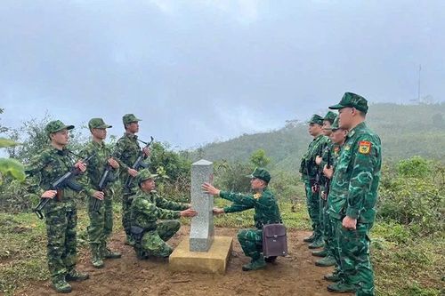 Tuần tra song phương trên cung đường biên giới hữu nghị