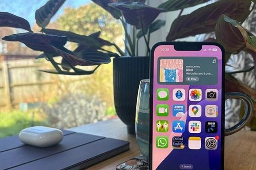 iPhone dưới 14 triệu: So sánh iPhone 13, 14 và 16e chính hãng