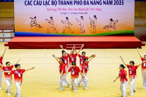 Gần 300 vận động viên dự Giải thể dục dưỡng sinh các câu lạc bộ Đà Nẵng