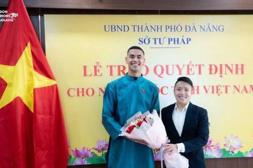 Trung vệ 1,95m Gustavo Sant Ana chính thức có quốc tịch Việt Nam