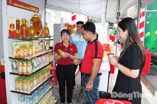 Bài 1: Hoàn thiện chuỗi cung ứng