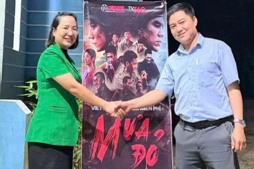 Chiếu phim 'Mưa đỏ' miễn phí cho người dân xã Ia Sao