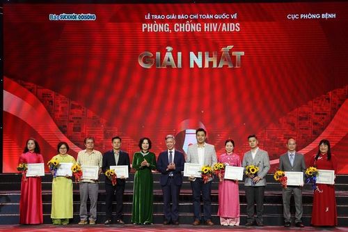 Trao giải báo chí toàn quốc về phòng, chống HIV/AIDS
