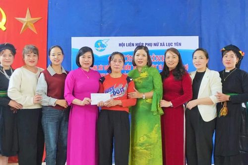 Hội Liên hiệp Phụ nữ xã Lục Yên phát động xây dựng mô hình điểm 'Hũ gạo tiết kiệm'