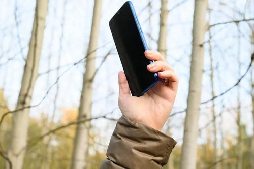 Mẹo khắc phục sóng điện thoại yếu trên iPhone và Android