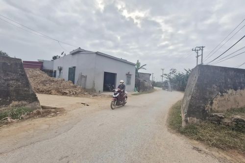 Tuyến kênh gần 30 năm tuổi xuống cấp nghiêm trọng